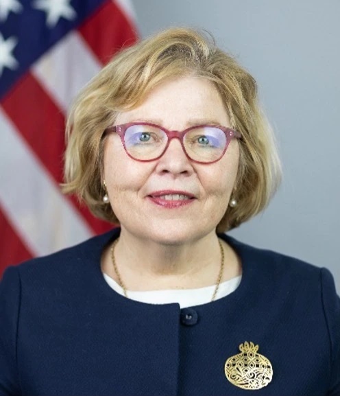 Barbara Leaf