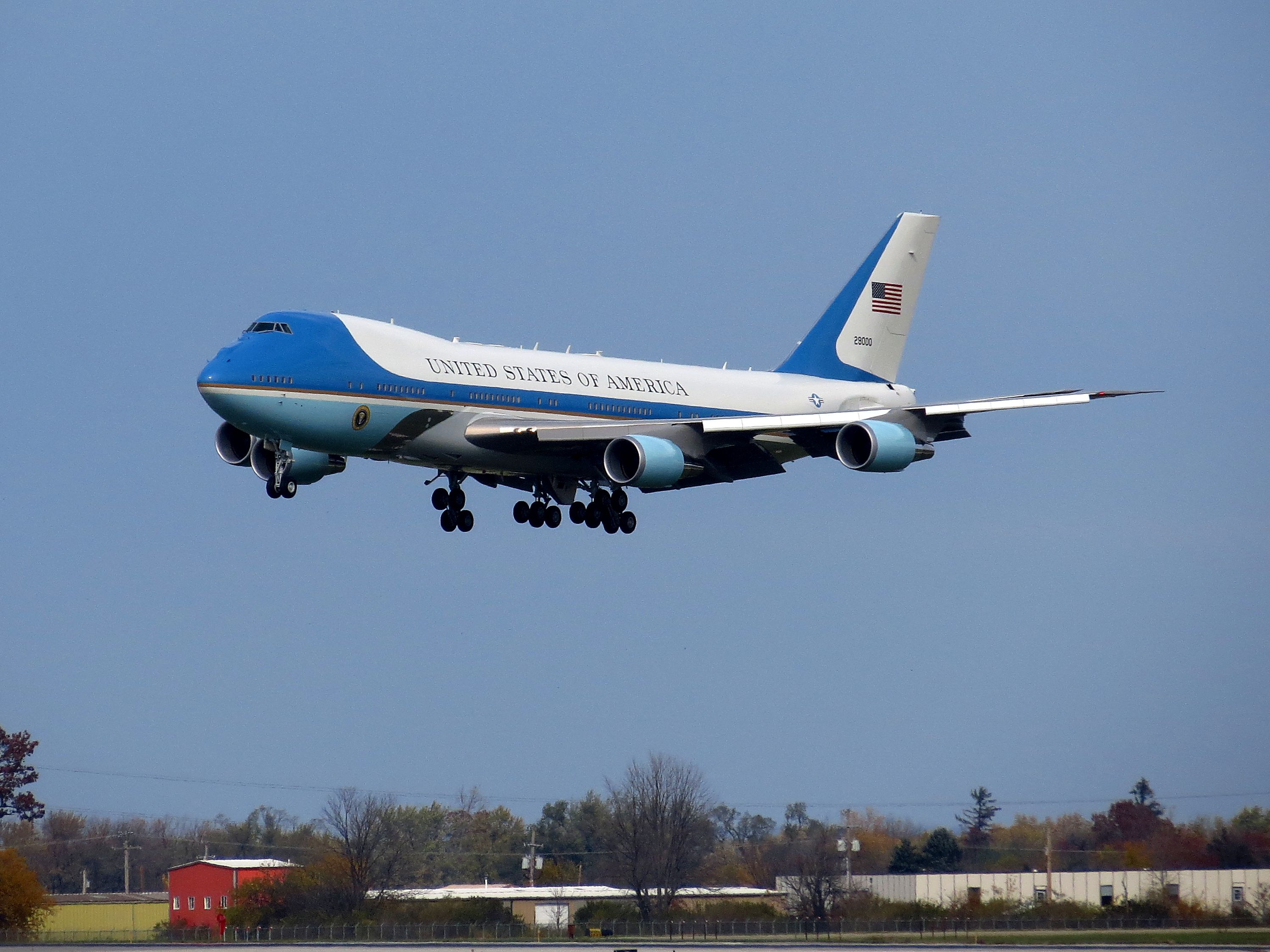 The Clinton Pakistan plane switch