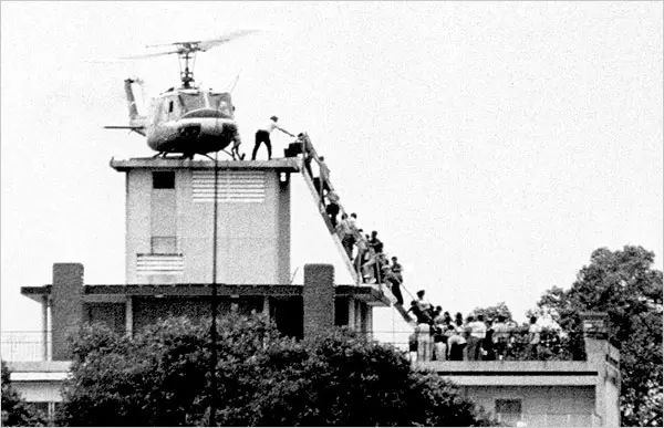 The 1975 rooftop photograph